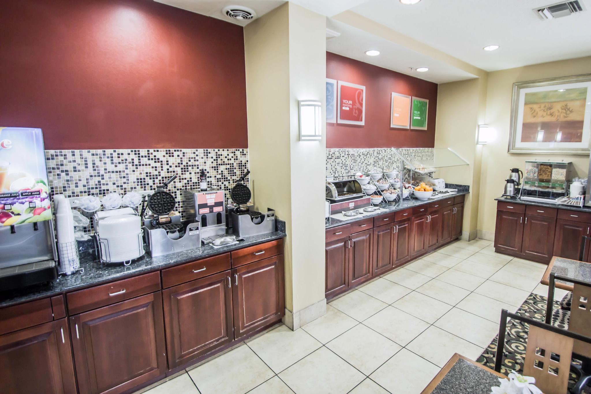 Comfort Suites Orlando Airport Exterior foto